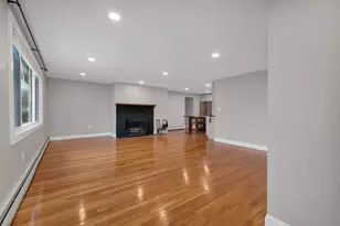 17 Winchester St, Portsmouth, NH 03801 - Photo 9