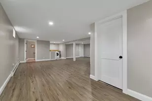 17 Winchester St, Portsmouth, NH 03801 - Photo 23