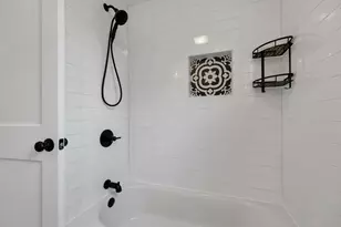 17 Winchester St, Portsmouth, NH 03801 - Photo 21