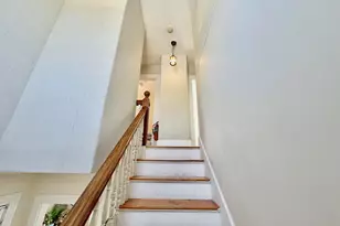 46 Hough St, Dover, NH 03820 - Photo 17