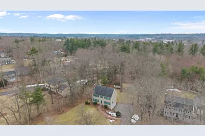 4 Donmac Drive, Derry, NH 03038 - Photo 37