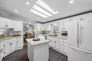 18 Stacey Dr, Hopkinton, NH 03229 - Photo 3