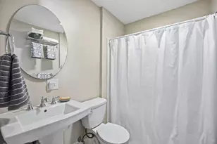 467 Bridge St, Manchester, NH 03104 - Photo 29