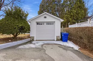 467 Bridge St, Manchester, NH 03104 - Photo 5