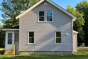 82 Howard St, Winchester, NH 03470 - Photo 5