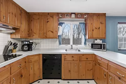 113 Comeau Street, Manchester, NH 03102 - Photo 3