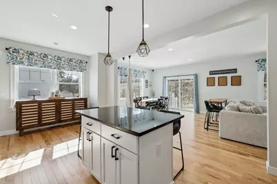 50 Clover Lane, Londonderry, NH 03053 - Photo 5