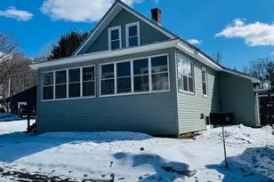 13 Hawthorne St, Plymouth, NH 03264 - Photo 1