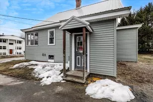 13 Hawthorne St, Plymouth, NH 03264 - Photo 3