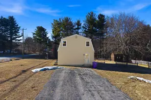 48 Dracut Rd, Hudson, NH 03051 - Photo 27