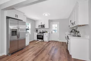 180 Melrose St, Manchester, NH 03109 - Photo 7