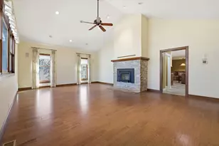 12 Village Woods Dr, Amherst, NH 03031 - Photo 5