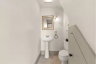 295 Maplewood Ave, Portsmouth, NH 03801 - Photo 19