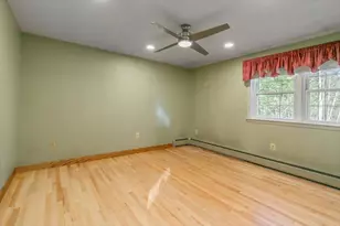 24 Oak Ridge Rd, Sandown, NH 03873 - Photo 19