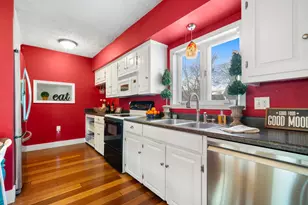 31 Lincoln Ave, Nashua, NH 03060 - Photo 11