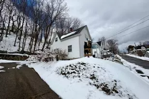 205 Denmark St, Berlin, NH 03570 - Photo 17