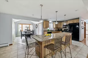 47 Stowell Rd, Bedford, NH 03110 - Photo 9