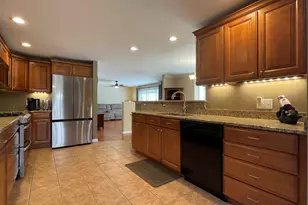 26 Forrest St, Hampstead, NH 03826 - Photo 21
