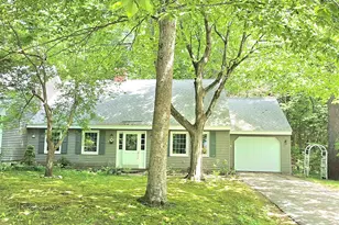 12 Laurel Cir, Wolfeboro, NH 03894 - Photo 1