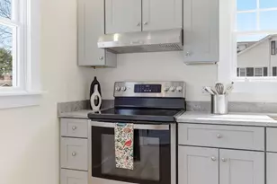 111 Essex Ave, Portsmouth, NH 03801 - Photo 15