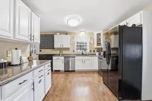 62 Hampton St, Concord, NH 03301 - Photo 11