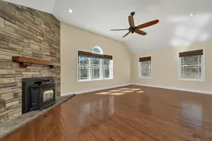 142 Worcester Rd, Hollis, NH 03049 - Photo 3