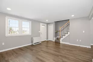 20 Olde Country Village Rd, Londonderry, NH 03053 - Photo 9