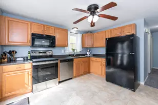 41 Midnight Sun Dr, Epping, NH 03042 - Photo 3