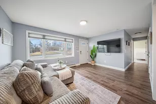 370 Huse Rd, Manchester, NH 03103 - Photo 13