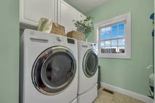 17 River Front Dr, Manchester, NH 03102 - Photo 43