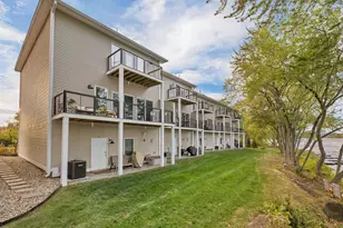 17 River Front Dr, Manchester, NH 03102 - Photo 11