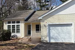 6 Lincoln Dr, Londonderry, NH 03053 - Photo 1