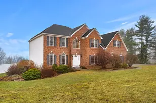 115 Roosevelt Rd, Weare, NH 03281 - Photo 1