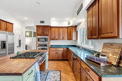 115 Roosevelt Road, Weare, NH 03281 - Photo 17