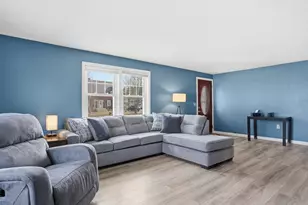 11 Phillip Rd, Derry, NH 03038 - Photo 7