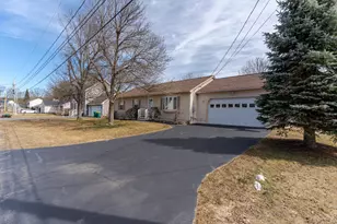 19 Fortier Dr, Rochester, NH 03867 - Photo 5