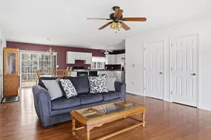 25 Independence Dr, Merrimack, NH 03054 - Photo 3