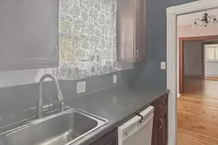 646 Maple St, Manchester, NH 03104 - Photo 3