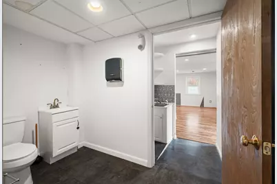 2425 Lafayette Road, Portsmouth, NH 03801 - Photo 9