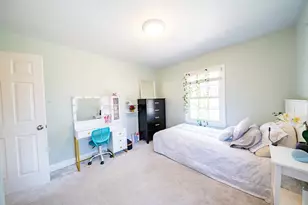 75 Hall Rd, Londonderry, NH 03053 - Photo 17