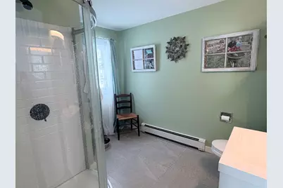 16 Jefferson Avenue, Lunenburg,  05904 - Photo 11
