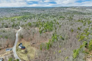 52 Mt Delight Rd, Deerfield, NH 03037 - Photo 9