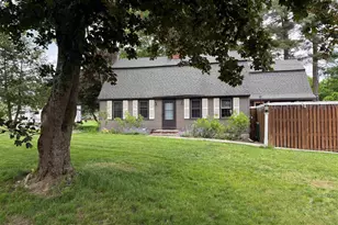 10 Martha Dr, Derry, NH 03038 - Photo 3