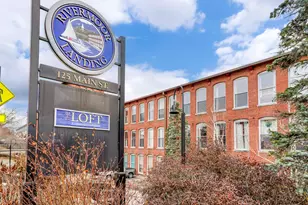 125 Main St, Newmarket, NH 03857 - Photo 3