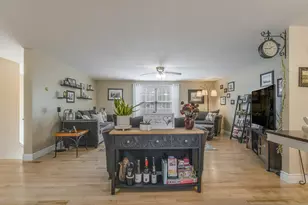 18 Essex Dr, Raymond, NH 03077 - Photo 7