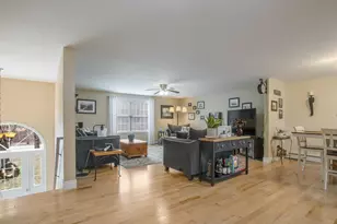 18 Essex Dr, Raymond, NH 03077 - Photo 5