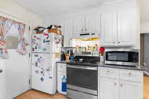 222 Biron St, Manchester, NH 03102 - Photo 11