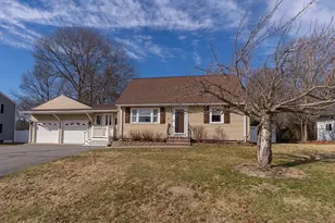 20 Colonial Dr, Salem, NH 03079 - Photo 1