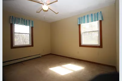 150 Porcupine Circle, Salem, NH 03079 - Photo 11