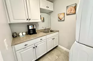 562 Nashua St, Seabrook, NH 03874 - Photo 17